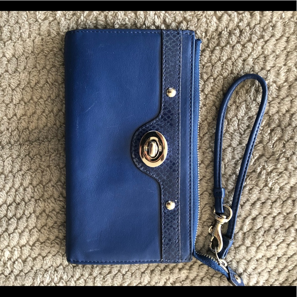 Coach wallet - coordinates with Penelope purse also listed